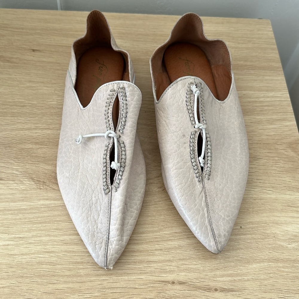 Free people flats